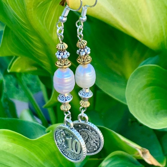 Freshwater pearl coin arabian style earrings - Picture 2 of 6